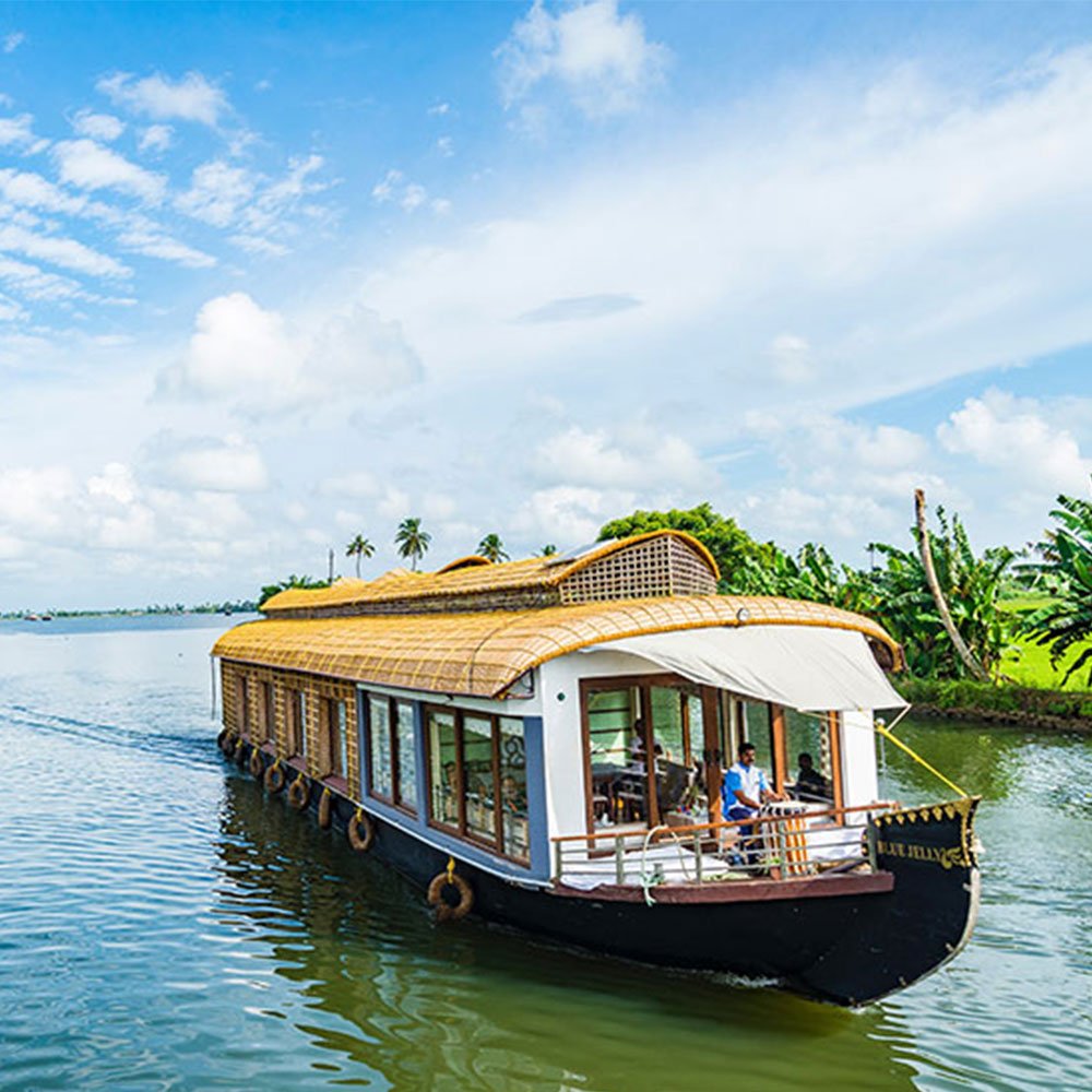 kerala-backwater-cruise-creatifi-holidays-london